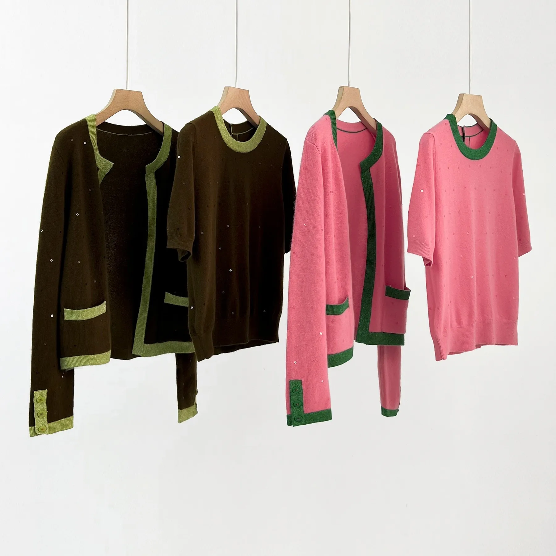 Contrast 2023 Sequined Autumn New Color Vest Cashmere Cardigan and Comfortable round Neck Sweater Two-Piece Set 0925
Contrast 2023 Sequined Autumn New Color Vest Cashmere Cardigan and Comfortable round Neck Sweater Two-Piece Set 0925