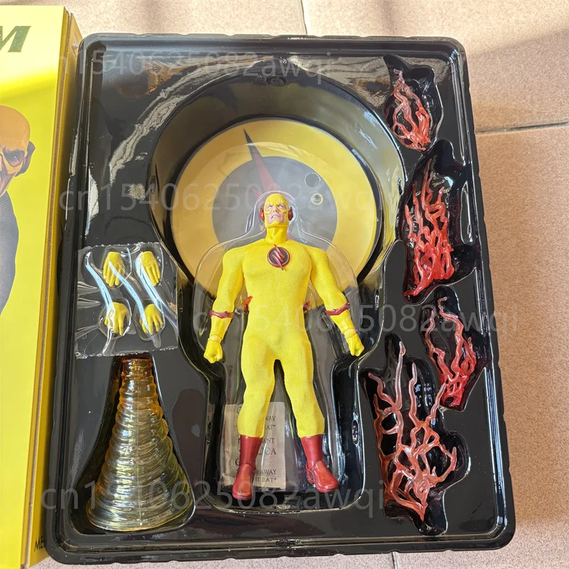 Mezco One:12 Super Hero Flash & Zoom Action Figure Toys The Flash Action Figures Real Colthes Collectible Collective Model Toys
Mezco One:12 Super Hero Flash & Zoom Action Figure Toys The Flash Action Figures Real Colthes Collectible Collective Model Toys