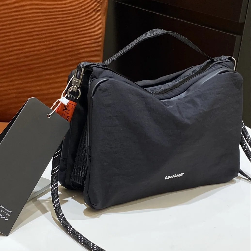 Новая верхняя повседневная пара, уличная водонепроницаемая сумка через плечо на одно плечо, большая сумка для бутылки с водой
Новая верхняя повседневная пара, уличная водонепроницаемая сумка через плечо на одно плечо, большая сумка для бутылки с водой