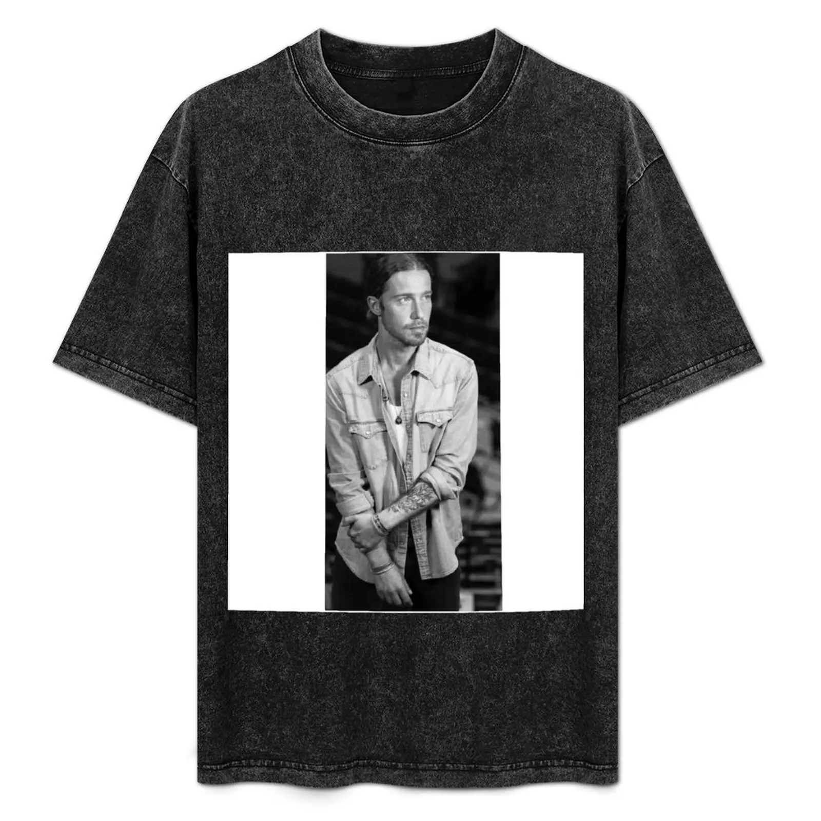 Julien Doré - Portrait T-Shirt Soft Cotton Print T-Shirt
Julien Doré - Portrait T-Shirt Soft Cotton Print T-Shirt