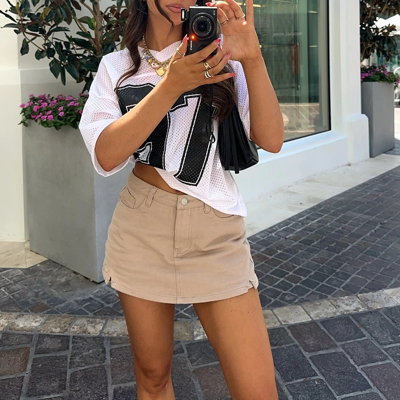 Женская летняя повседневная спортивная футболка из джерси с коротким рукавом и вышивкой номера, V-образным вырезом, свободный крой, сетчатые прозрачные топы большого размера
Женская летняя повседневная спортивная футболка из джерси с коротким рукавом и вышивкой номера, V-образным вырезом, свободный крой, сетчатые прозрачные топы большого размера