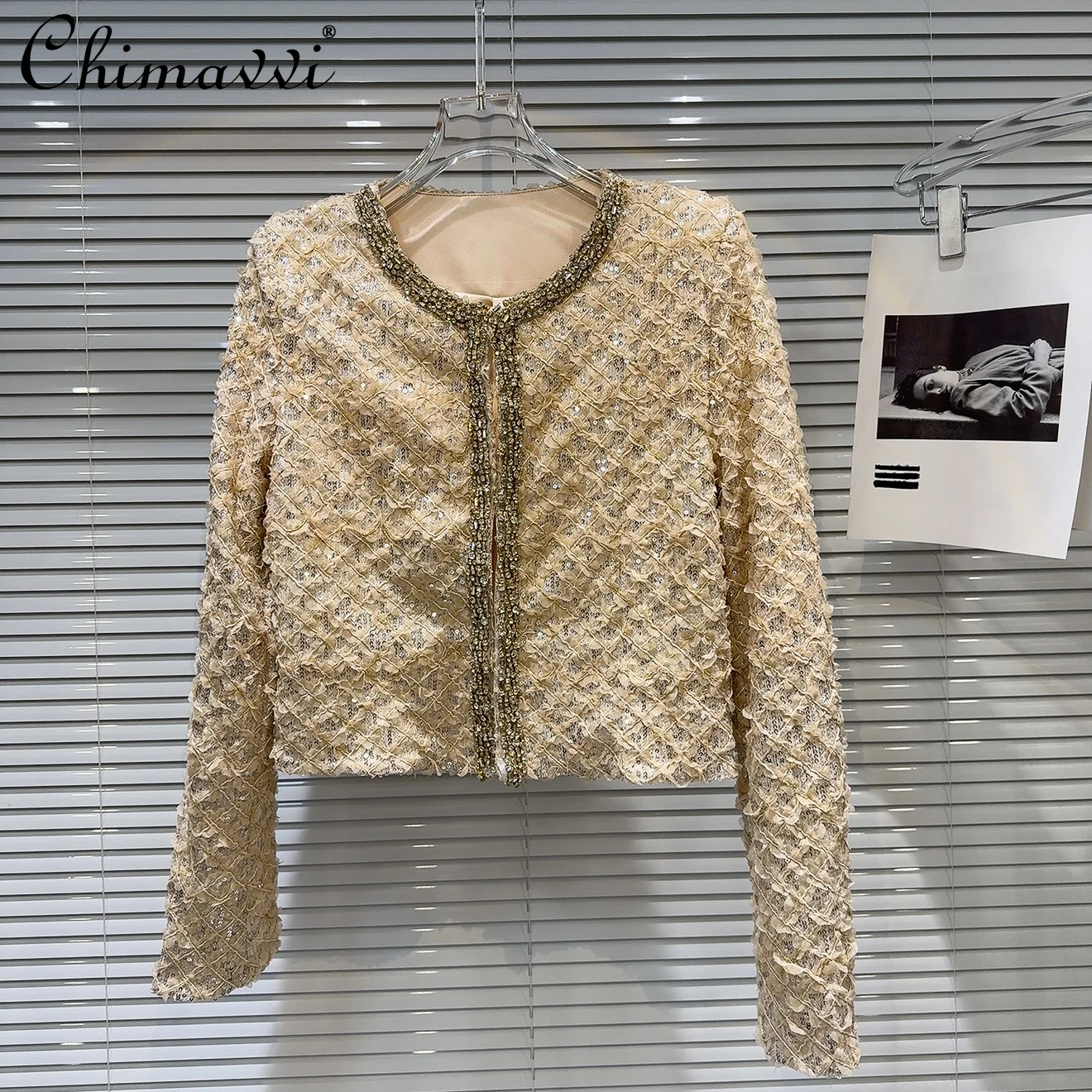 2025 Spring New French Fashion High-end Rhinestone Edge Bead Fabric Short Jacket Temperament Long Sleeve Women's Coat Tops
2025 Spring New French Fashion High-end Rhinestone Edge Bead Fabric Short Jacket Temperament Long Sleeve Women's Coat Tops