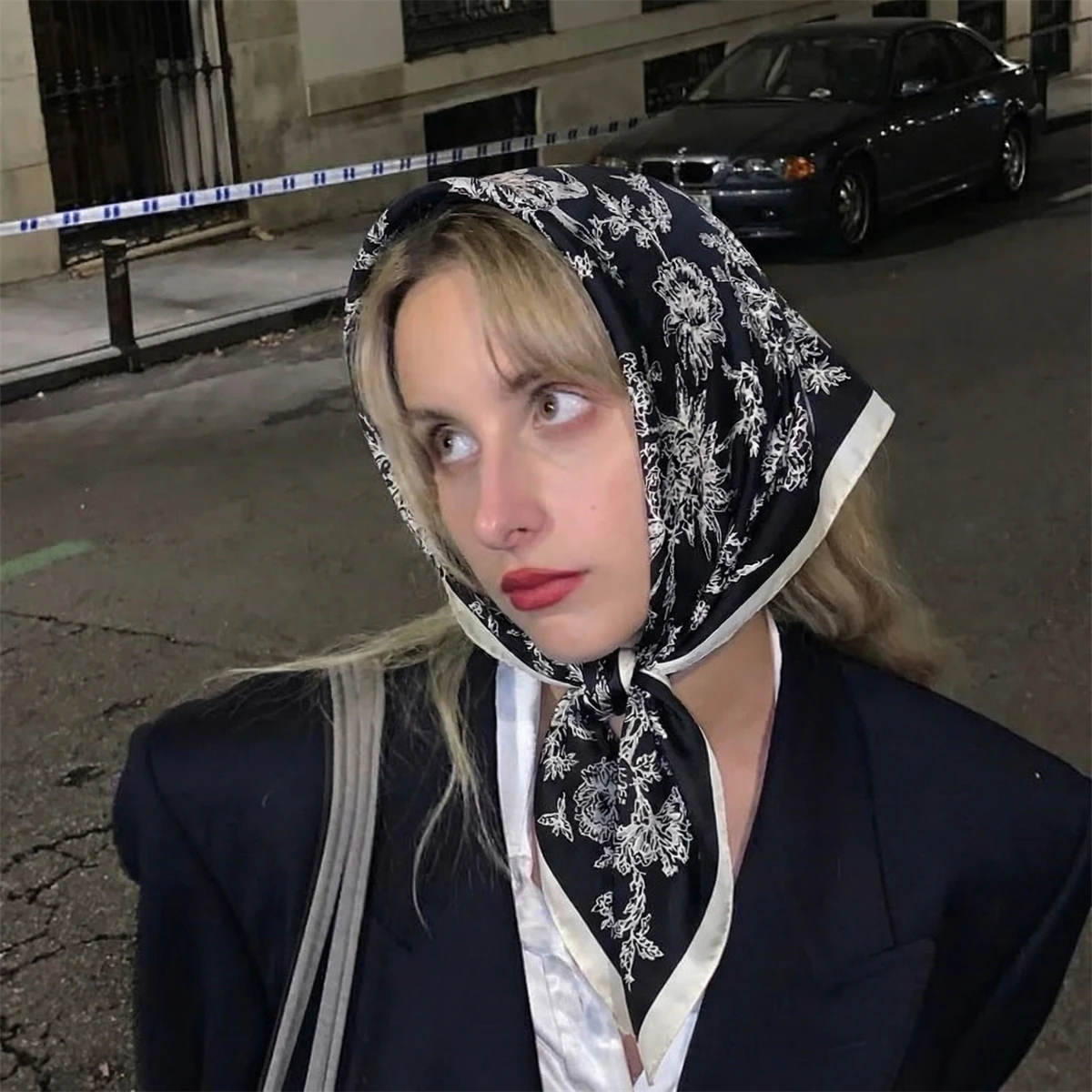 New Twill Shawl Triangle Scarf For Women Paisley Neckerchief Female New Headband Hair Bands Print Foulard Hijab Wraps Bandana
New Twill Shawl Triangle Scarf For Women Paisley Neckerchief Female New Headband Hair Bands Print Foulard Hijab Wraps Bandana