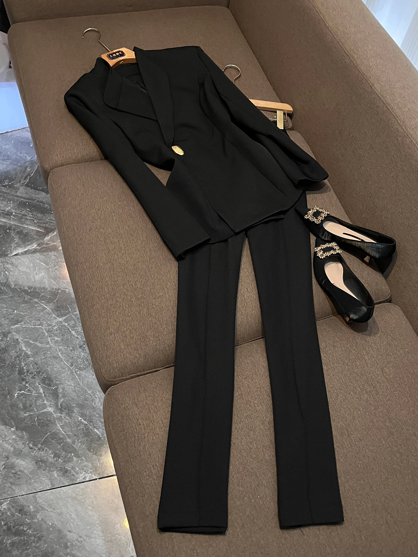 Elegant Commuter Style Women's Suit Set Korean Design Long Pants Two-Piece Ensemble Fashionable Summer 2026 P595
Elegant Commuter Style Women's Suit Set Korean Design Long Pants Two-Piece Ensemble Fashionable Summer 2026 P595