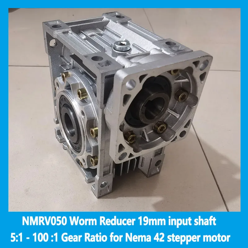 Червячный редуктор NMRV050, входной вал 19 мм, передаточное число 5:1–100): 1 для шагового двигателя Nema 42
Червячный редуктор NMRV050, входной вал 19 мм, передаточное число 5:1–100): 1 для шагового двигателя Nema 42