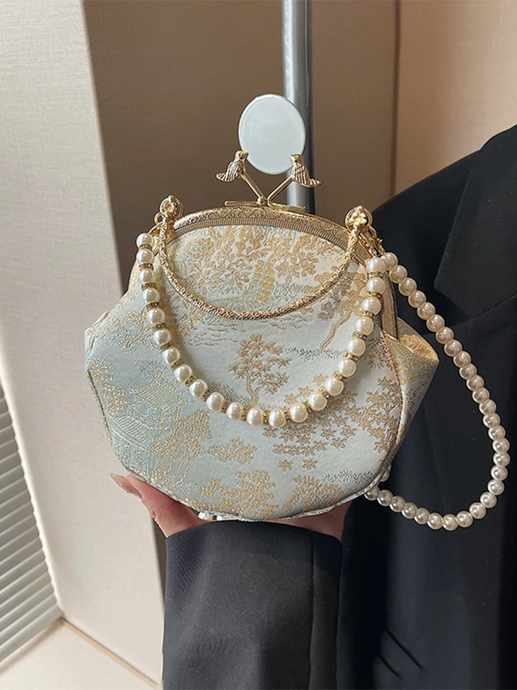 New Chinese Style Handbag for Women 2025 New Trendy Handbag Pearl Chain Shoulder Bag Crossbody Tote Shell Bag
New Chinese Style Handbag for Women 2025 New Trendy Handbag Pearl Chain Shoulder Bag Crossbody Tote Shell Bag
