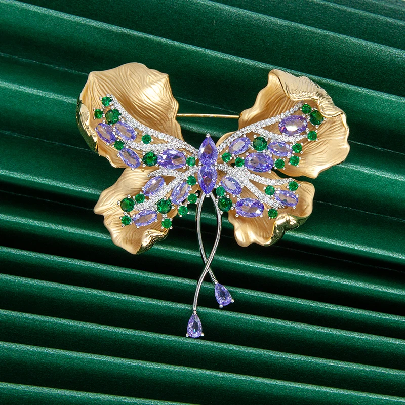 Fashion Big Butterfly Brooch Green Rhinestone Pin for Men Women Formal Dress Suit Accessory Wedding Jewelry Christmas Gifts
Fashion Big Butterfly Brooch Green Rhinestone Pin for Men Women Formal Dress Suit Accessory Wedding Jewelry Christmas Gifts