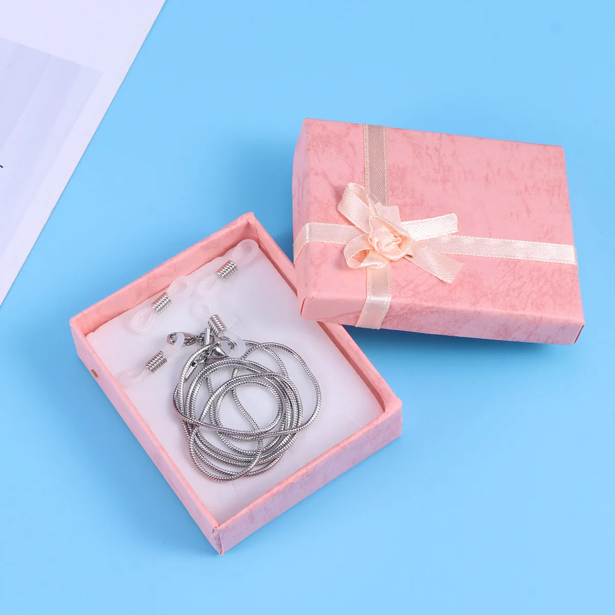 Stainless Steel Eyeglass Chain Holder 70cm Silver Snake Chain Adjustable Ends Long Cords for Glasses Not Fall Off Great Jewelry
Stainless Steel Eyeglass Chain Holder 70cm Silver Snake Chain Adjustable Ends Long Cords for Glasses Not Fall Off Great Jewelry