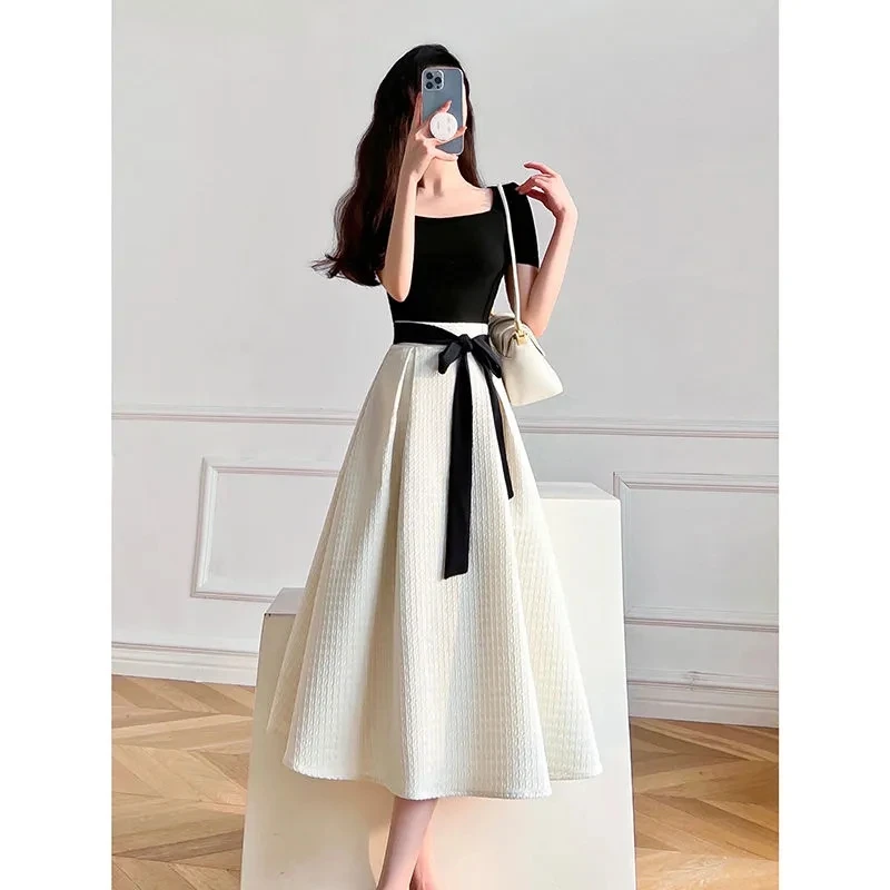 Fashionable Short Sleeve Square Collar Two-Piece Set Women's Summer Youthful Skirt And T-shirt Ensemble Stylish Casual Outfit
Fashionable Short Sleeve Square Collar Two-Piece Set Women's Summer Youthful Skirt And T-shirt Ensemble Stylish Casual Outfit