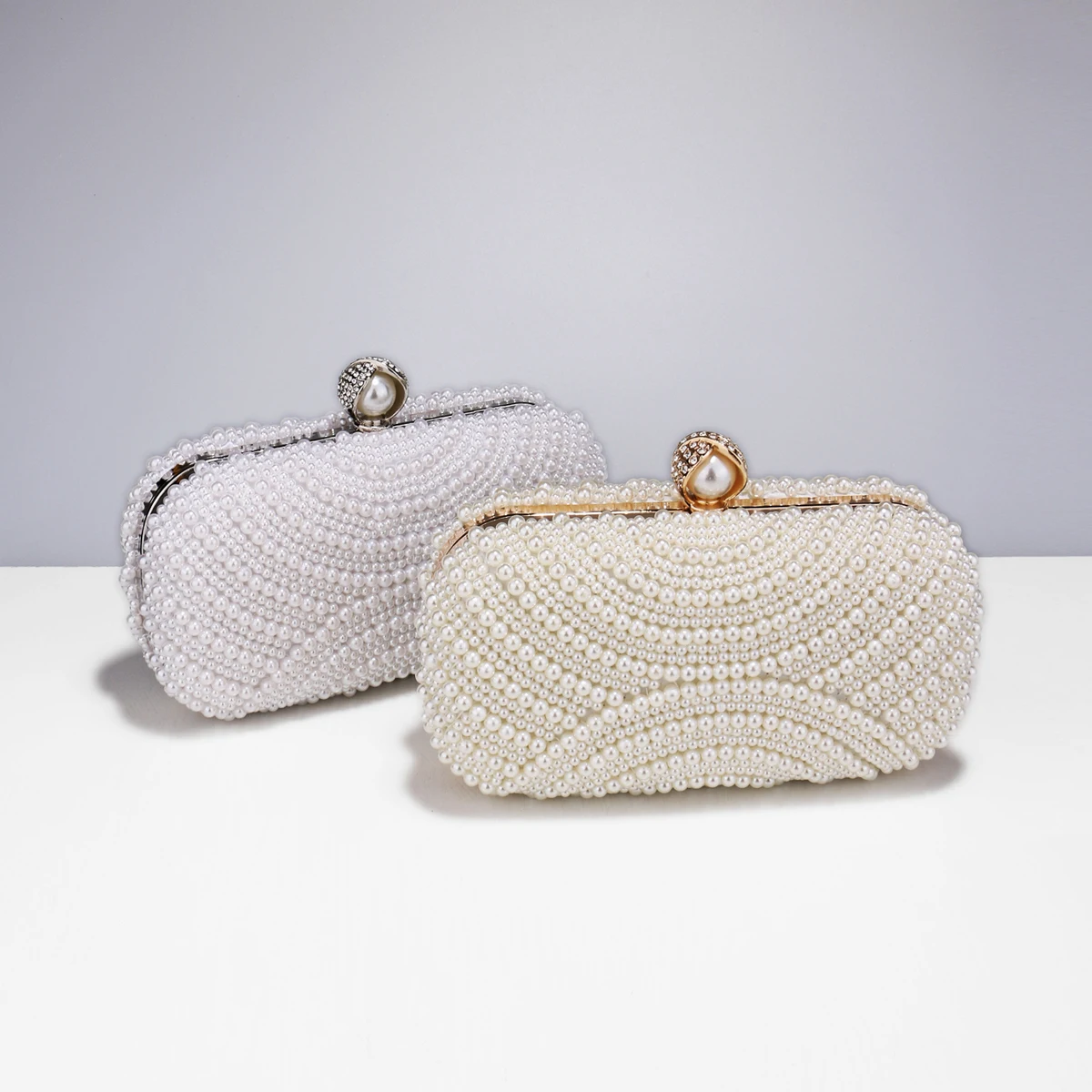 Finger Ring Beaded Women Clutch Party Evening Bags Pearl Diamonds Luxury Embroidery Handbags With Chain
Finger Ring Beaded Women Clutch Party Evening Bags Pearl Diamonds Luxury Embroidery Handbags With Chain