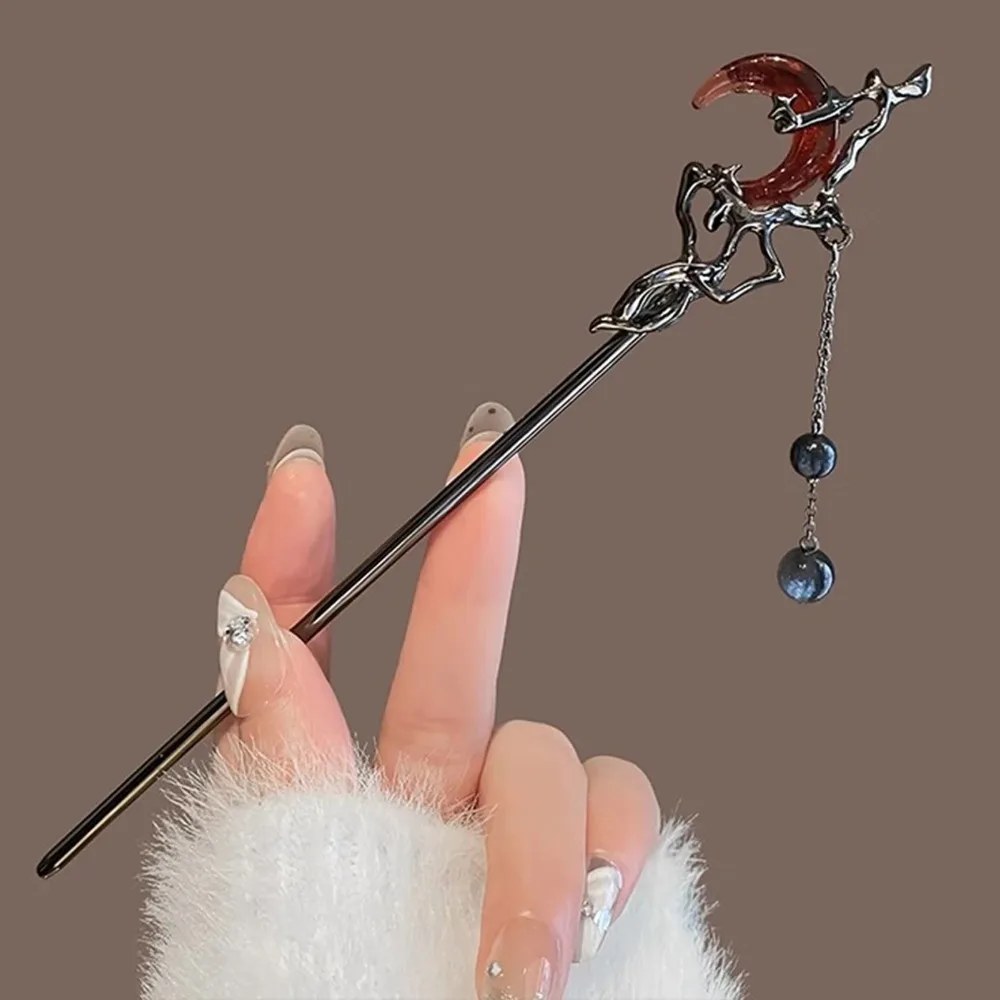 Gothic Style Pendant Hairpin For Women Metal Moon Tassel Hair Stick Vintage Dress Cheongsam Metal Jewelry Hair Accessories
Gothic Style Pendant Hairpin For Women Metal Moon Tassel Hair Stick Vintage Dress Cheongsam Metal Jewelry Hair Accessories