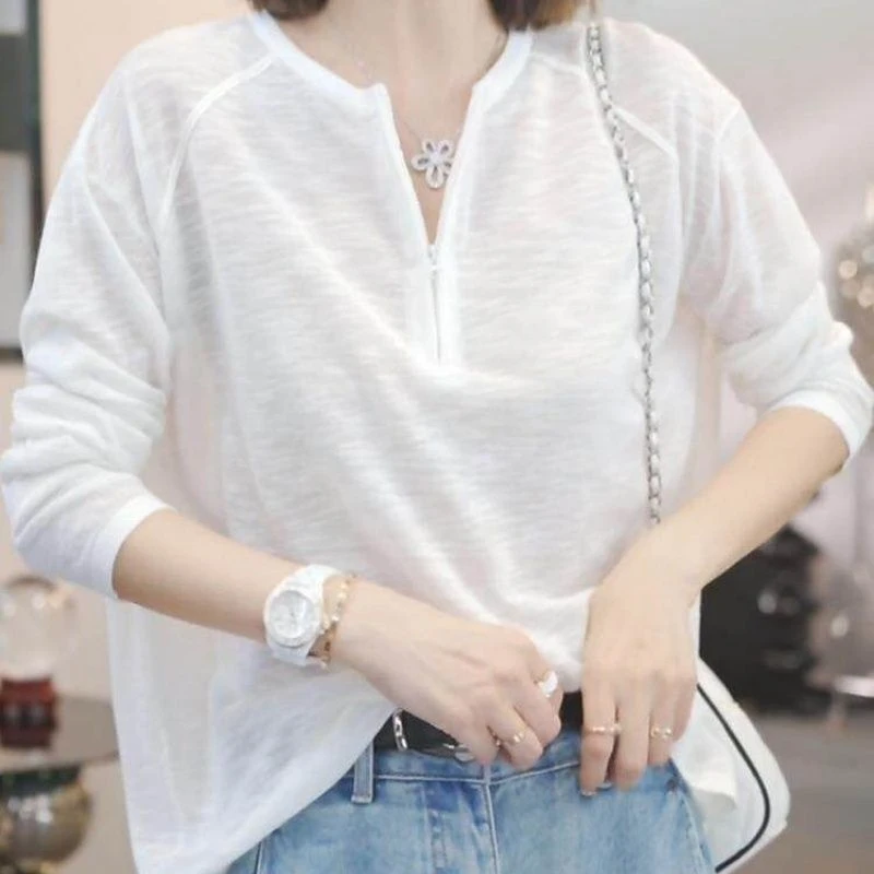 White Long Sleeve Women's T-shirt 2025 New Sun Protection Lightweight Loose Korean Style Lazy Half Zipper Casual Shirt
White Long Sleeve Women's T-shirt 2025 New Sun Protection Lightweight Loose Korean Style Lazy Half Zipper Casual Shirt