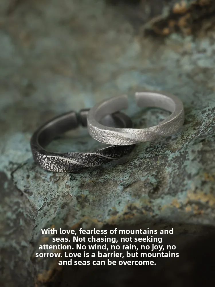 Original Couple Rings 'Möbius Ring' Pure Silver S999 Fashionable Unusual Design Silver Jewelry for Men Customizable Engraving
Original Couple Rings 'Möbius Ring' Pure Silver S999 Fashionable Unusual Design Silver Jewelry for Men Customizable Engraving