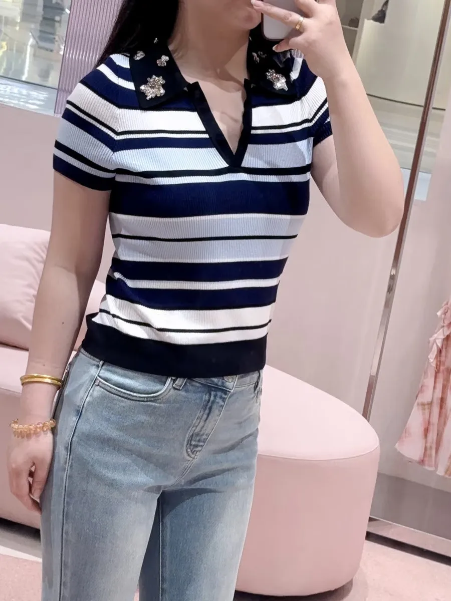 High-End European Summer Design Beaded Sequin Stand Collar Striped Knitted Short Sleeve Overhead Shirt Women's Fashion
High-End European Summer Design Beaded Sequin Stand Collar Striped Knitted Short Sleeve Overhead Shirt Women's Fashion