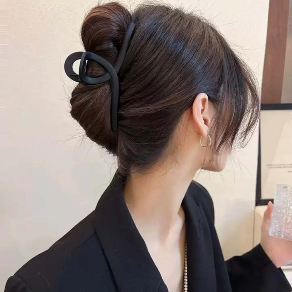 Safe Silicone Shark Clip Cross Korean Style Elastic Plastic Hair Claw Waterproof Hairgrips Straight Line Shaped Hair Claw Daily
Safe Silicone Shark Clip Cross Korean Style Elastic Plastic Hair Claw Waterproof Hairgrips Straight Line Shaped Hair Claw Daily