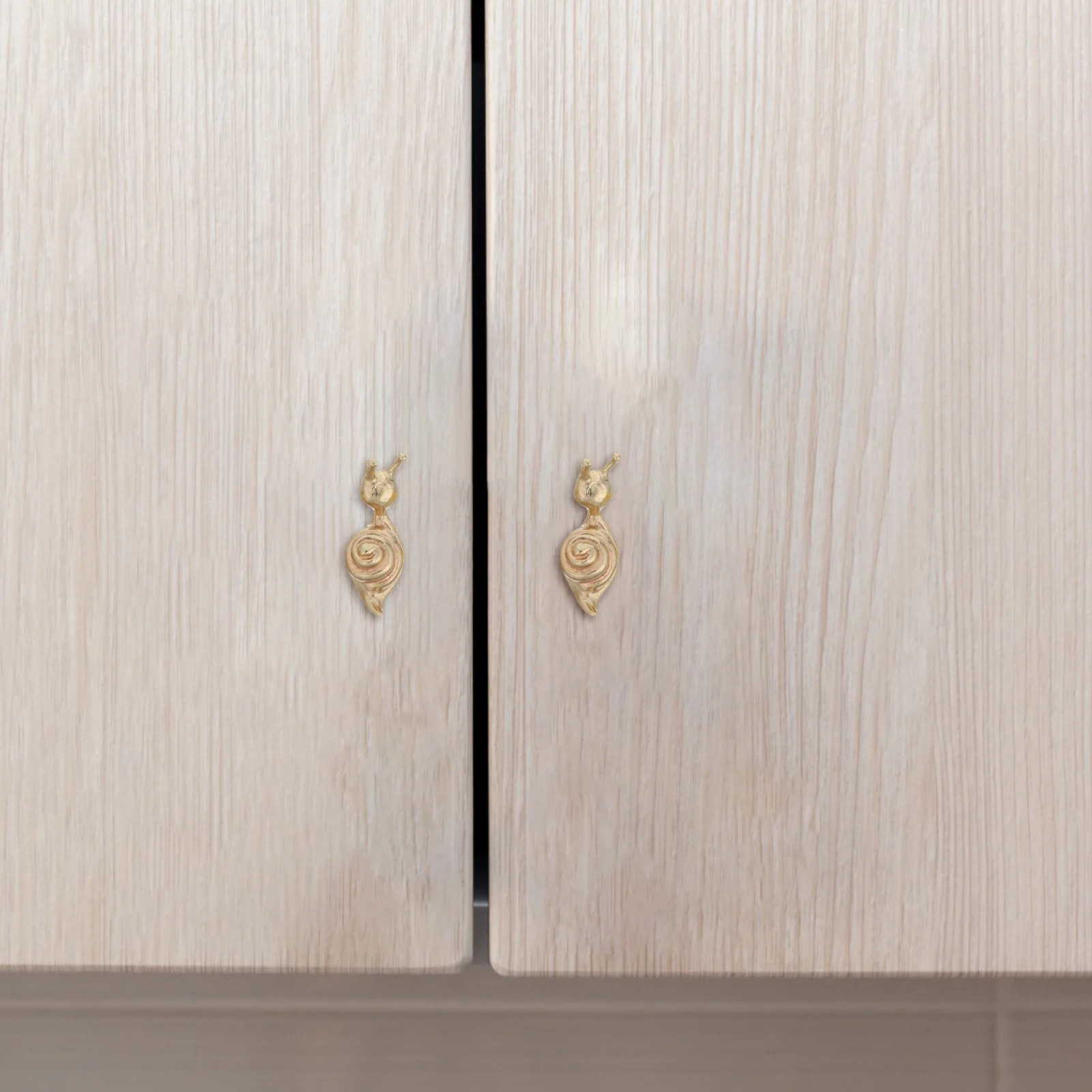 2Pcs Brass Snail Drawer Knobs Vintage Gold Animal Cabinet Handles Decorative Pulls for Kitchen Cupboard Wardrobe Dresser
2Pcs Brass Snail Drawer Knobs Vintage Gold Animal Cabinet Handles Decorative Pulls for Kitchen Cupboard Wardrobe Dresser