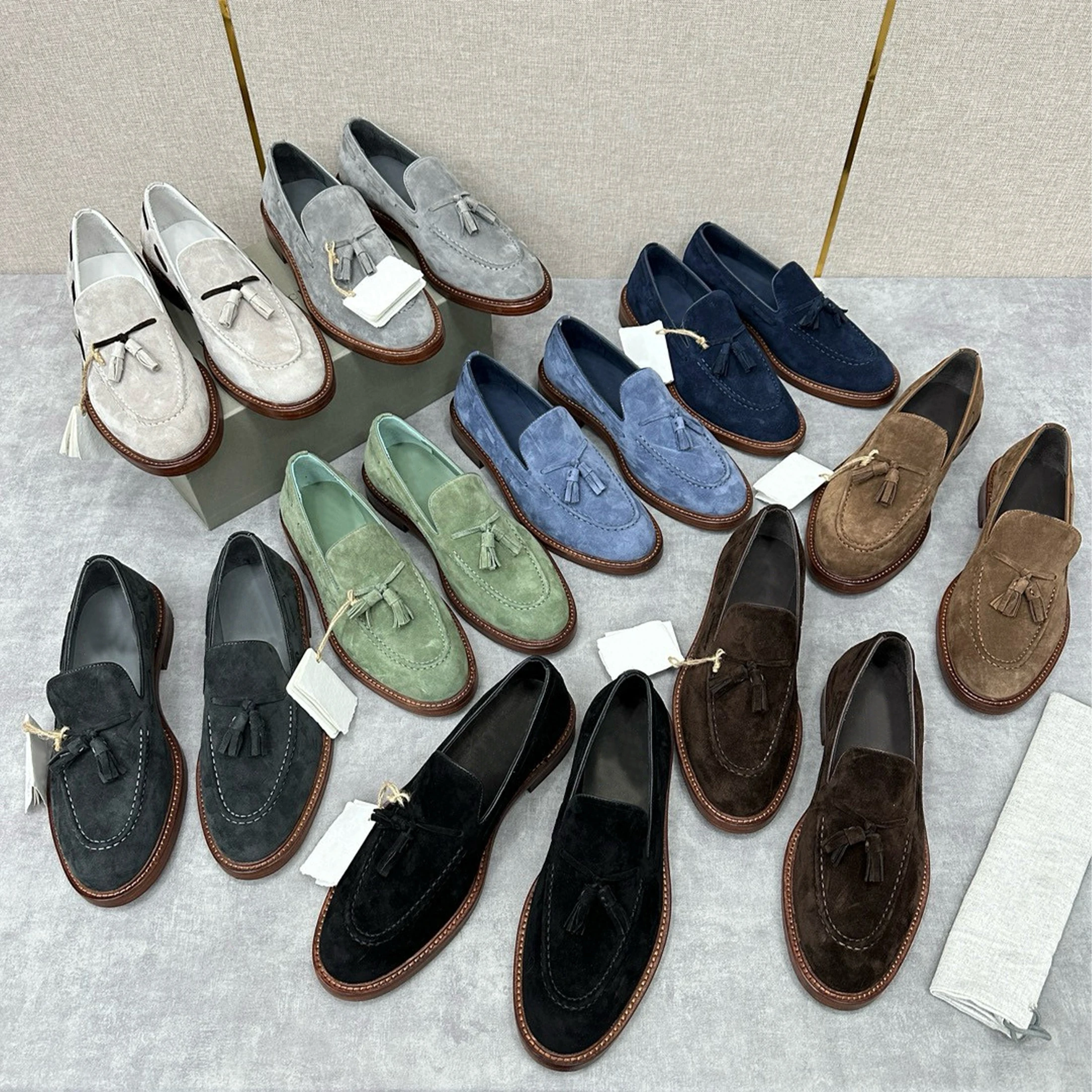 Мужские модные однотонные повседневные Лоферы NIGO с кисточками, замшевые туфли Ngvp # nigo8255
Мужские модные однотонные повседневные Лоферы NIGO с кисточками, замшевые туфли Ngvp # nigo8255