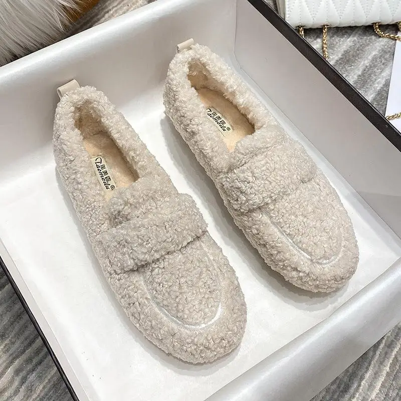Women's Winter Warm Fleece Lined Thick Bottom Slip-On Sheepskin Booties Korean Style Casual Cotton Shoes Yangjing Brand
Women's Winter Warm Fleece Lined Thick Bottom Slip-On Sheepskin Booties Korean Style Casual Cotton Shoes Yangjing Brand