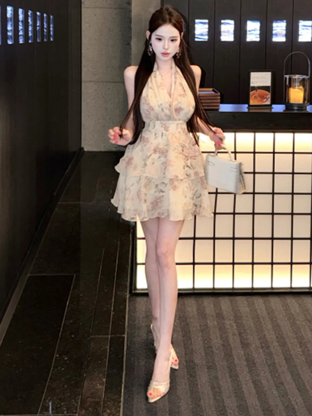 Retro Style Unique Floral Halter Neck Waist Cinched Cake Dress Vacation Vibes Summer 2026 Women's Dress Pure Desire Style
Retro Style Unique Floral Halter Neck Waist Cinched Cake Dress Vacation Vibes Summer 2026 Women's Dress Pure Desire Style