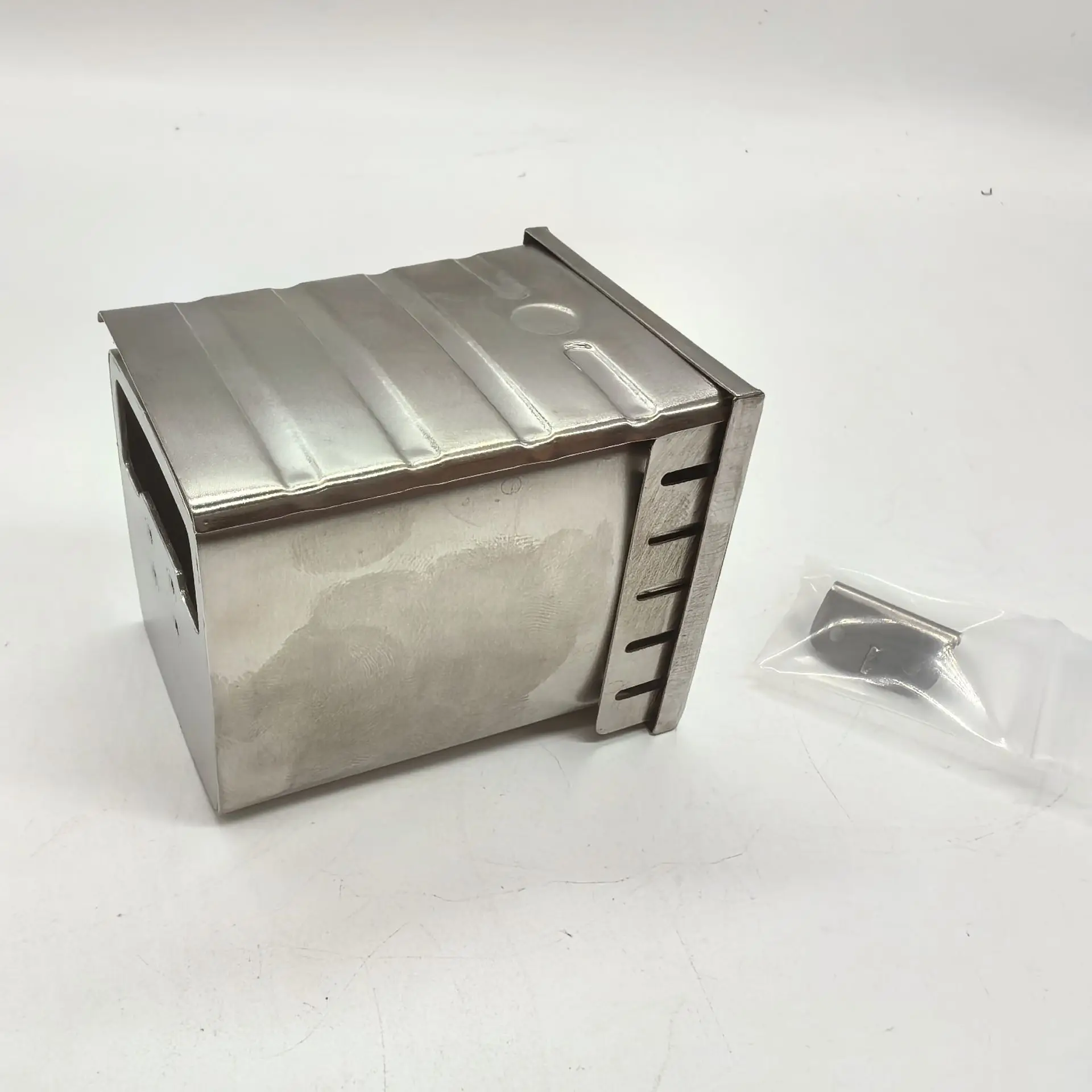 RC 1/14 Truck LESU Metal Exhaust Tank 46MM RC 1/14 For TAMIYA MAN Tractor Truck Dumper DIY Model Car Truck DIY Accessory Toy
RC 1/14 Truck LESU Metal Exhaust Tank 46MM RC 1/14 For TAMIYA MAN Tractor Truck Dumper DIY Model Car Truck DIY Accessory Toy