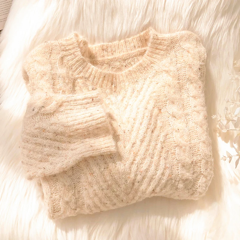 Осенне-зимний женский утепленный свободный вязаный свитер с круглым вырезом, высококачественный, для ношения как под одежду, так и поверх нее, мягкий и удобный.
Осенне-зимний женский утепленный свободный вязаный свитер с круглым вырезом, высококачественный, для ношения как под одежду, так и поверх нее, мягкий и удобный.