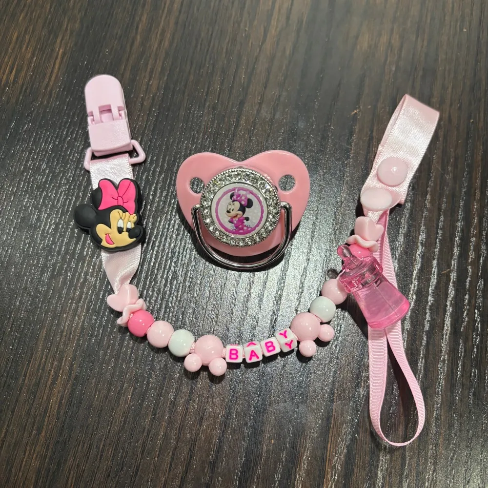 Custom Name Personalized Pacifier Clip Anti Drop Safety Soother Holder Portable Dummy Lanyard Cute Cartoon Design for Newborn
Custom Name Personalized Pacifier Clip Anti Drop Safety Soother Holder Portable Dummy Lanyard Cute Cartoon Design for Newborn