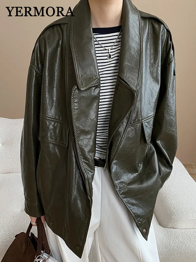 YERMORA Green PU Leather Big Size Vintage Jacket For Women Lapel Long Sleeve Loose New Coat Fashion Tide Spring Autumn 2025
YERMORA Green PU Leather Big Size Vintage Jacket For Women Lapel Long Sleeve Loose New Coat Fashion Tide Spring Autumn 2025