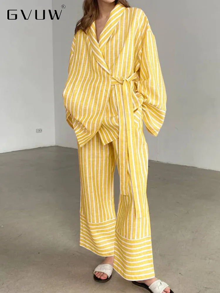 GVUW Fashion Striped 2 Pieces Set Women Lapel Lace-up Full Sleeve Top + Wide Leg Trousers Casual 2024 New Female Clothes 17G7051
GVUW Fashion Striped 2 Pieces Set Women Lapel Lace-up Full Sleeve Top + Wide Leg Trousers Casual 2024 New Female Clothes 17G7051