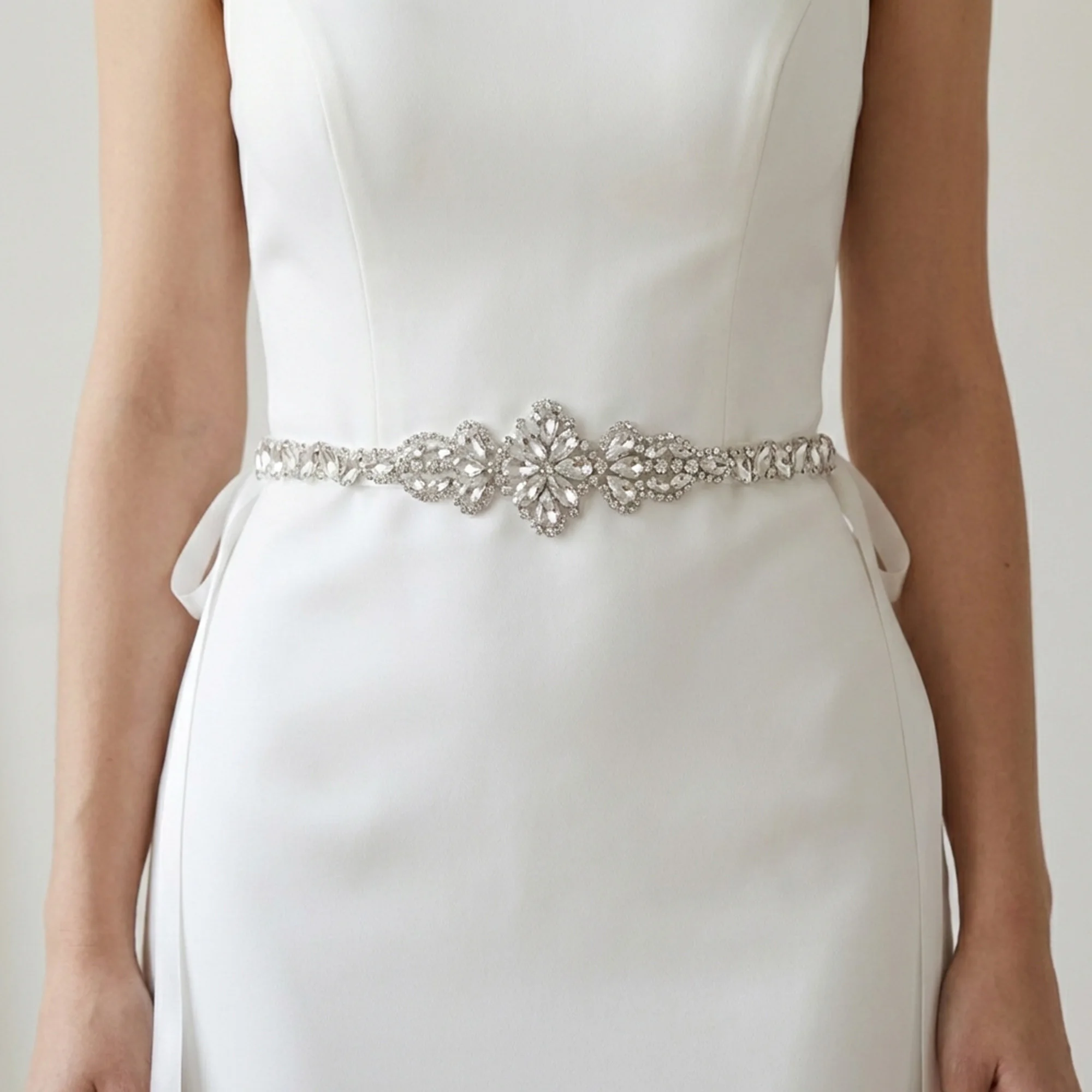 Sparkly Crystal Dress Belt White Ribbon Bridal Sash Floral Rhinestone Waist Belt for Wedding Gown Prom Bridesmaid
Sparkly Crystal Dress Belt White Ribbon Bridal Sash Floral Rhinestone Waist Belt for Wedding Gown Prom Bridesmaid