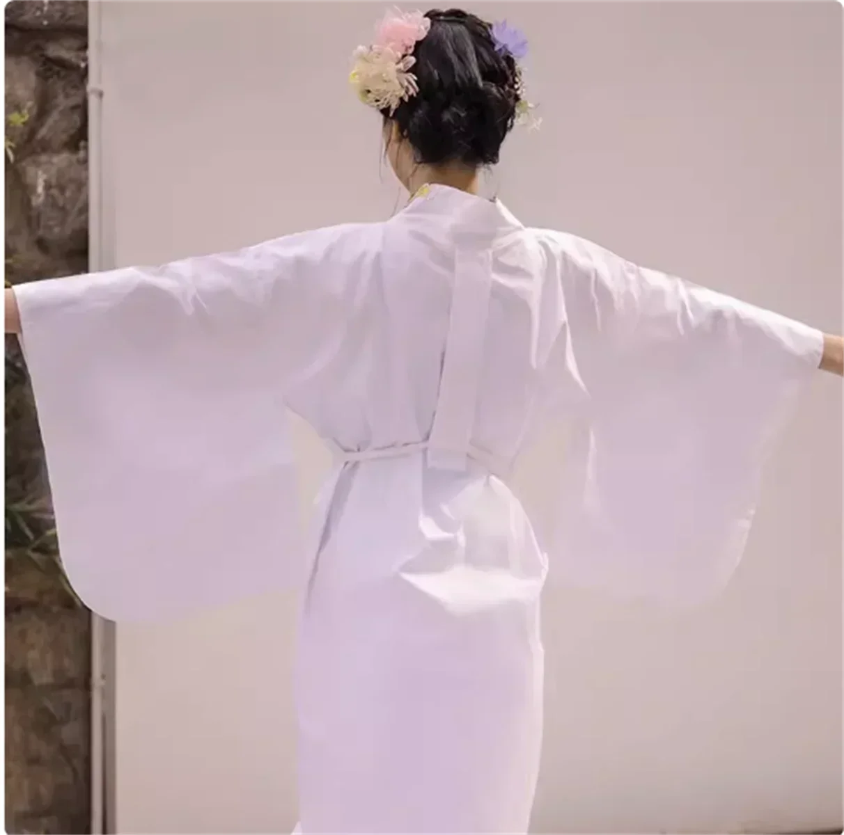 Kimono lining with Japanese bathrobe feather woven white pure cotton skin loop with collar core
Kimono lining with Japanese bathrobe feather woven white pure cotton skin loop with collar core