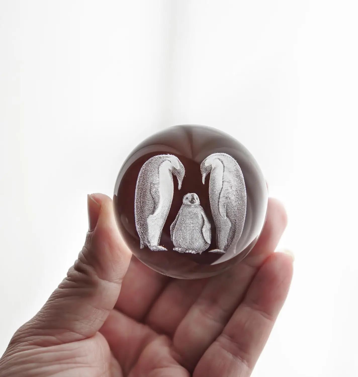 60mm Crystal Penguins Decorative Balls Penguin Model Figurine Glass Sphere Paperweight Decoration for Home Gifts for Women
60mm Crystal Penguins Decorative Balls Penguin Model Figurine Glass Sphere Paperweight Decoration for Home Gifts for Women