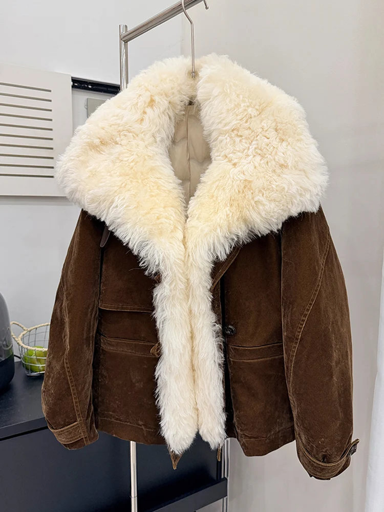 Autumn Winter Goose Down Jacket Women Natural Sheep Lamb Fur Coat Luxury Female Coats Corduroy Fabric Streetwear Outwear
Autumn Winter Goose Down Jacket Women Natural Sheep Lamb Fur Coat Luxury Female Coats Corduroy Fabric Streetwear Outwear