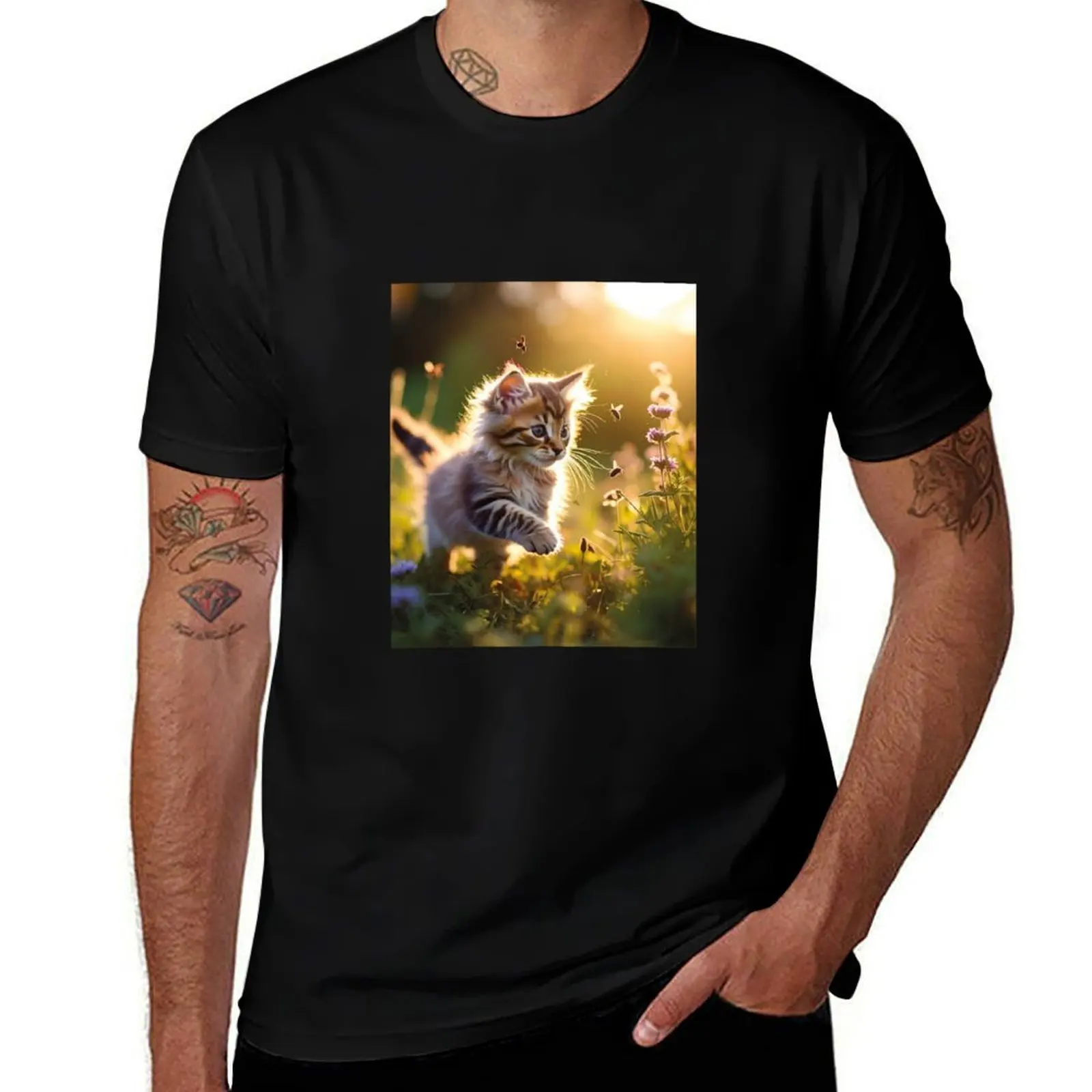 Футболка Playful Meadow Kitten — Cute Cat Chasing Bugs in Golden Sunset, забавные подарки, мужская футболка, летние топы, мужская одежда
Футболка Playful Meadow Kitten — Cute Cat Chasing Bugs in Golden Sunset, забавные подарки, мужская футболка, летние топы, мужская одежда