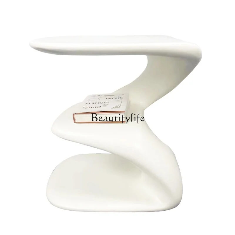 Nordic light luxury creative living room sofa side table designer small coffee table bedside multi-layer
Nordic light luxury creative living room sofa side table designer small coffee table bedside multi-layer