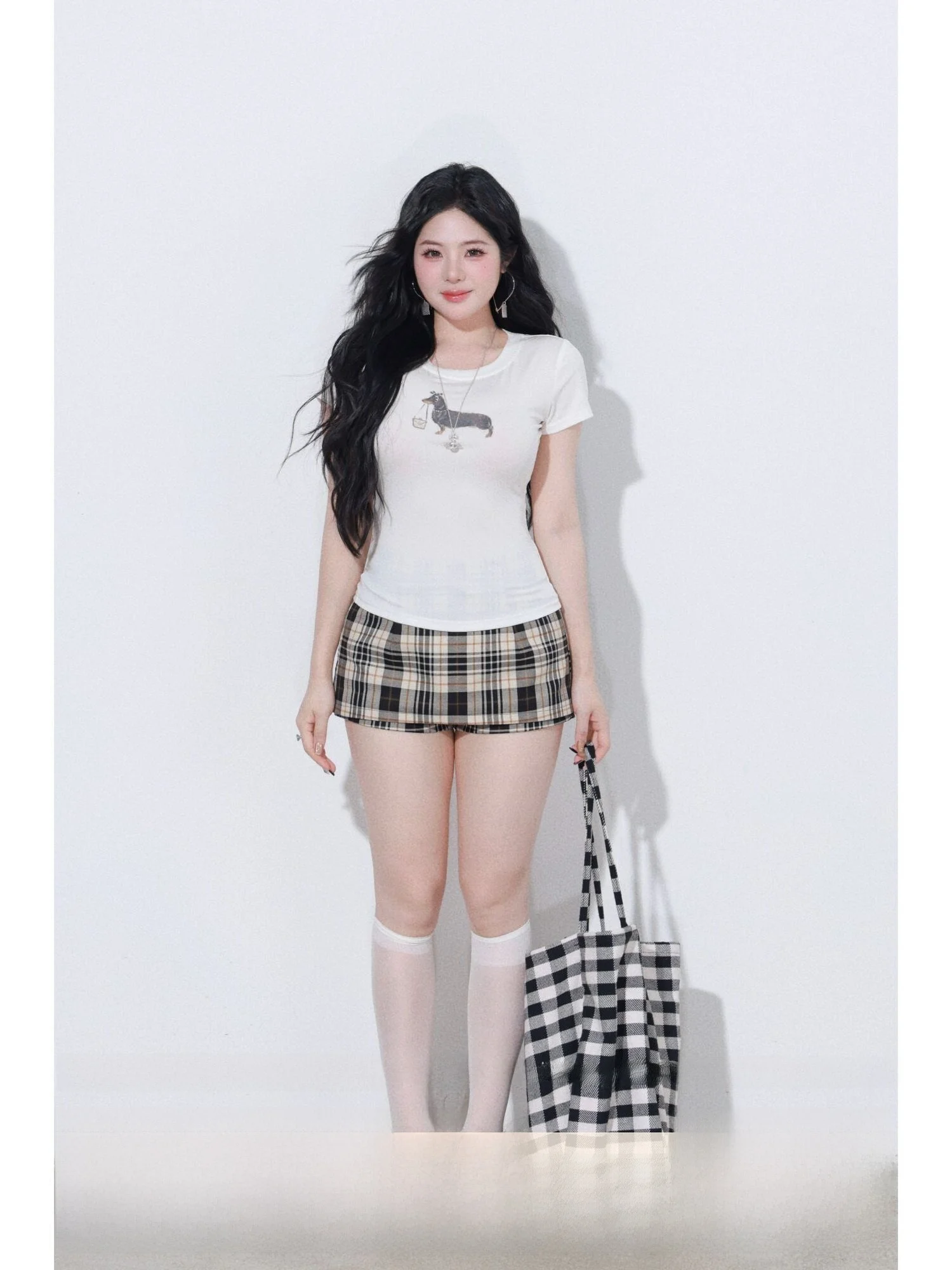 Cute Face Hero Summer New Slim Fit Design Short Sleeve T-Shirt And Plaid Skirt Set Women's Fashion Versatile Outfit
Cute Face Hero Summer New Slim Fit Design Short Sleeve T-Shirt And Plaid Skirt Set Women's Fashion Versatile Outfit