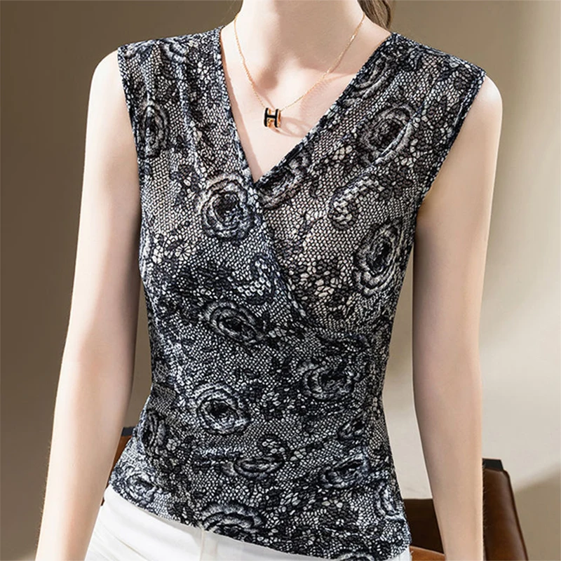 Elegant V-Neck Printed Spliced Lace Tank Top T-Shirts Women's Clothing Summer New Loose Chic Tops Office Lady Tee Shirt
Elegant V-Neck Printed Spliced Lace Tank Top T-Shirts Women's Clothing Summer New Loose Chic Tops Office Lady Tee Shirt