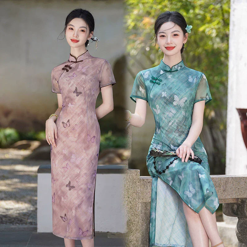 Длинный Cheongsam с бабочкой в традиционном китайском стиле, улучшенный для молодых новых девочек 2025 года, облегающее Ципао в стиле ретро с короткими рукавами
Длинный Cheongsam с бабочкой в традиционном китайском стиле, улучшенный для молодых новых девочек 2025 года, облегающее Ципао в стиле ретро с короткими рукавами