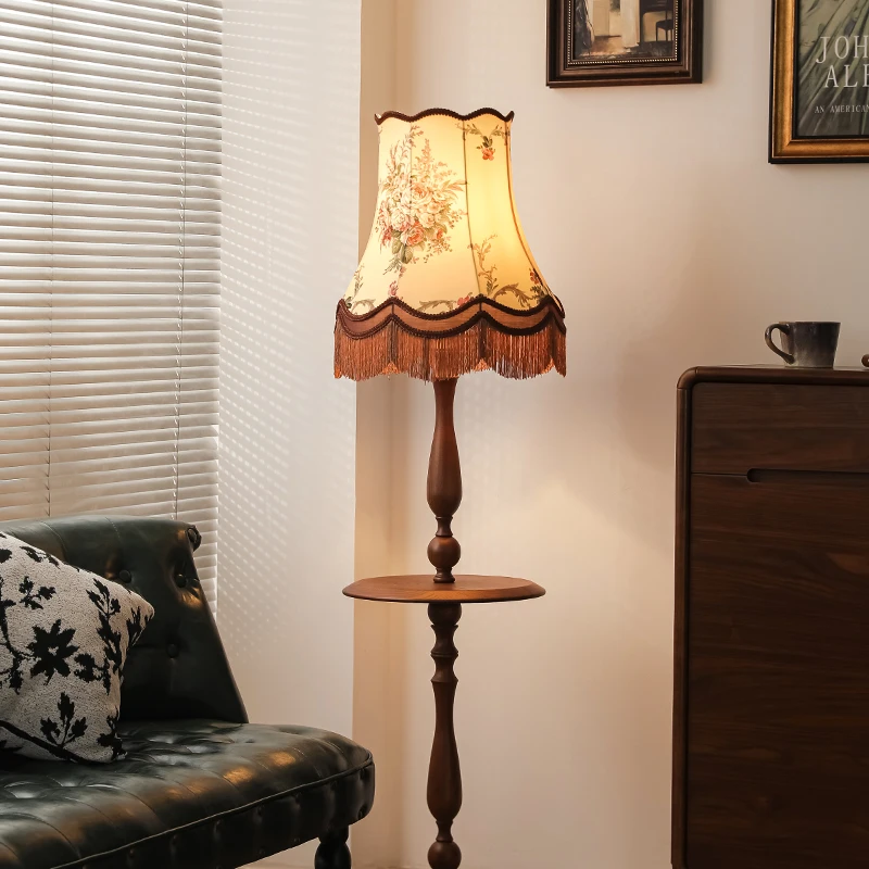 Французский Ретро Деревянная Настольная Полка Торшер Светодиодный Тканевый Кисточки Абажур Гостиная Кабинет Офис Спальня Декор Стоячие Светильники
Французский Ретро Деревянная Настольная Полка Торшер Светодиодный Тканевый Кисточки Абажур Гостиная Кабинет Офис Спальня Декор Стоячие Светильники