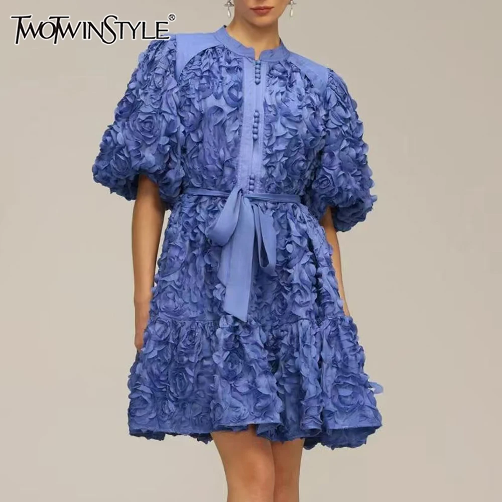 TWOTWINSTYLE однотонные утягивающие платья с аппликацией для женщин, элегантное кружевное платье с круглым вырезом и короткими рукавами в стиле пэчворк, новинка
TWOTWINSTYLE однотонные утягивающие платья с аппликацией для женщин, элегантное кружевное платье с круглым вырезом и короткими рукавами в стиле пэчворк, новинка
