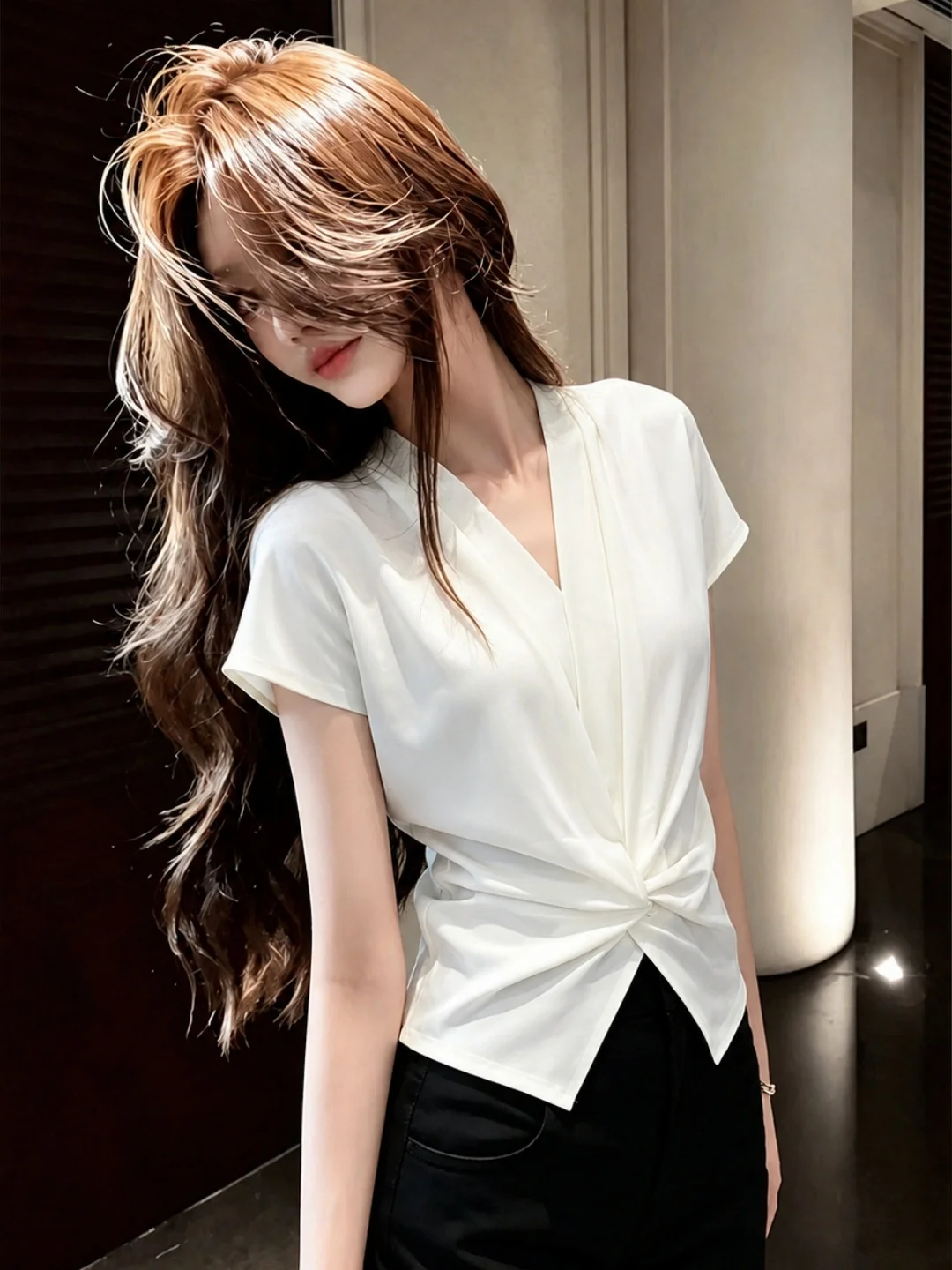 Summer 2026 Pure Color Versatile Short Sleeve T-Shirt Elegant Small V-Neck Knot Waist Design Sense Top Korean Style Straight Cut
Summer 2026 Pure Color Versatile Short Sleeve T-Shirt Elegant Small V-Neck Knot Waist Design Sense Top Korean Style Straight Cut