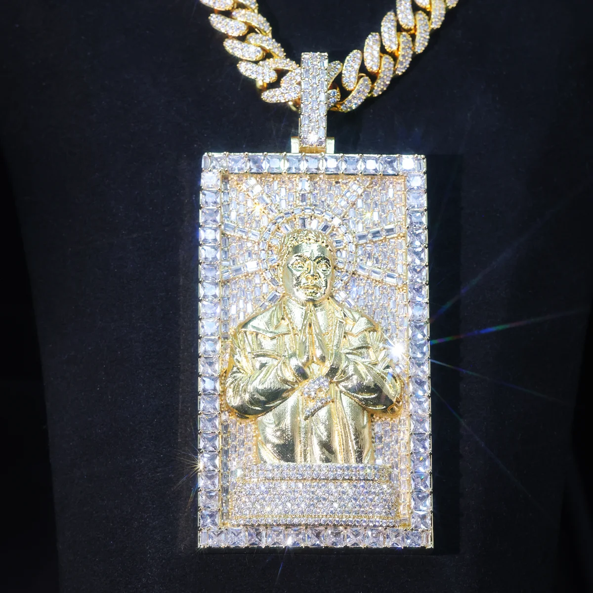 Religious figures/icons Hip hop pendant Cuban chain pendant Cuban chain S925 moissanite pendant necklace gift kolye
Religious figures/icons Hip hop pendant Cuban chain pendant Cuban chain S925 moissanite pendant necklace gift kolye