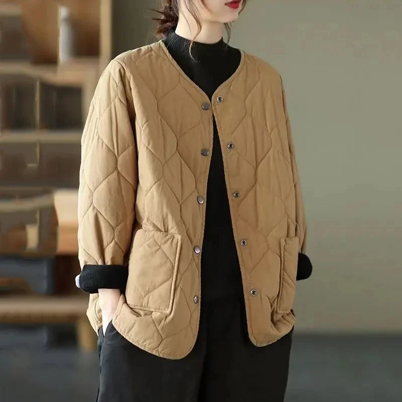 2023 New Women Jacket Autumn Winter Parkas Female Middle-Aged Mothers Loose Light Thin Casual Short Warm Cotton Padded Outwear
2023 New Women Jacket Autumn Winter Parkas Female Middle-Aged Mothers Loose Light Thin Casual Short Warm Cotton Padded Outwear
