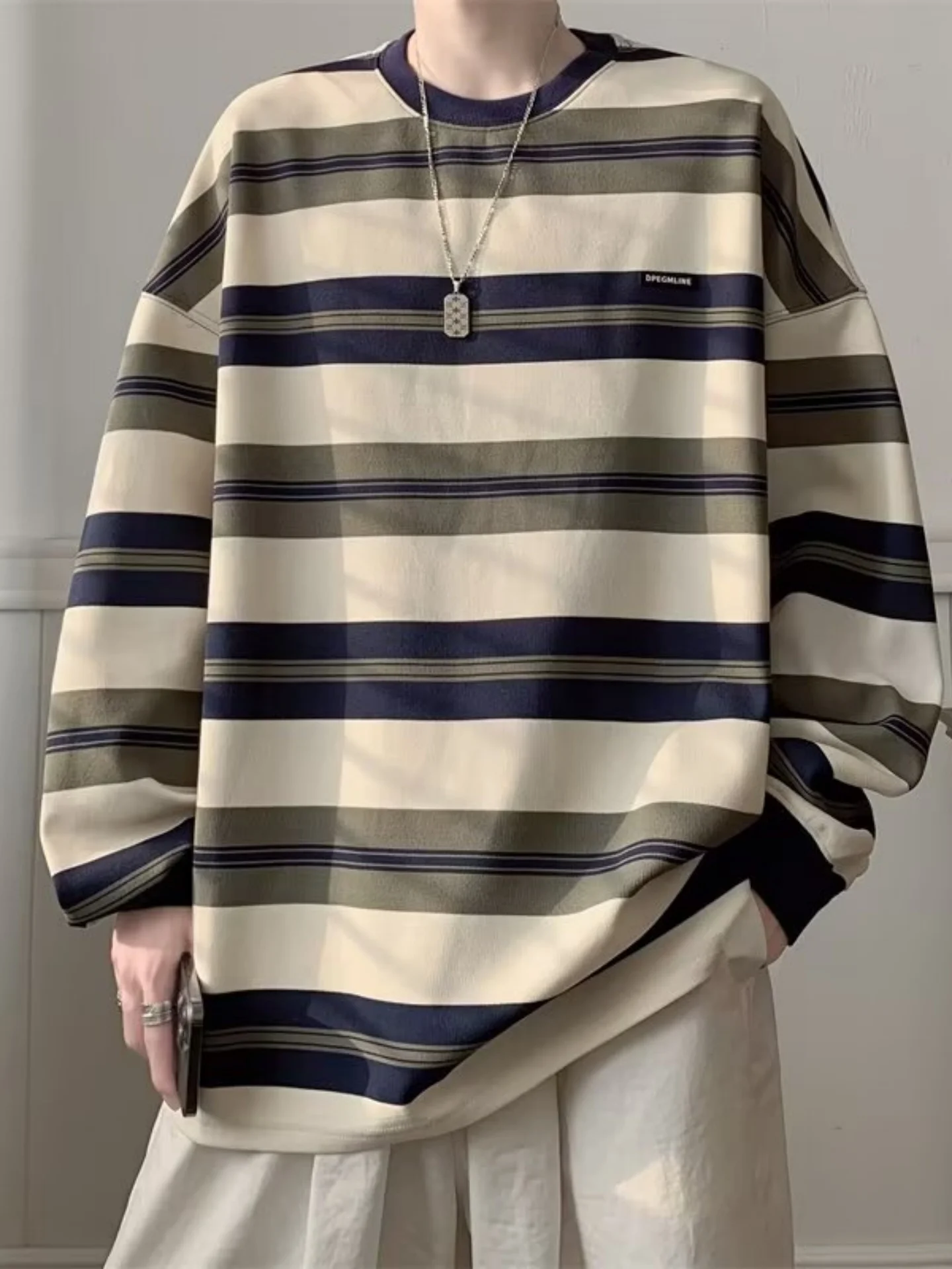 Retro American Color Block Long Sleeve T-Shirt for Men Casual Loose Street Style Spring Autumn Base Layer Sweatshirt
Retro American Color Block Long Sleeve T-Shirt for Men Casual Loose Street Style Spring Autumn Base Layer Sweatshirt