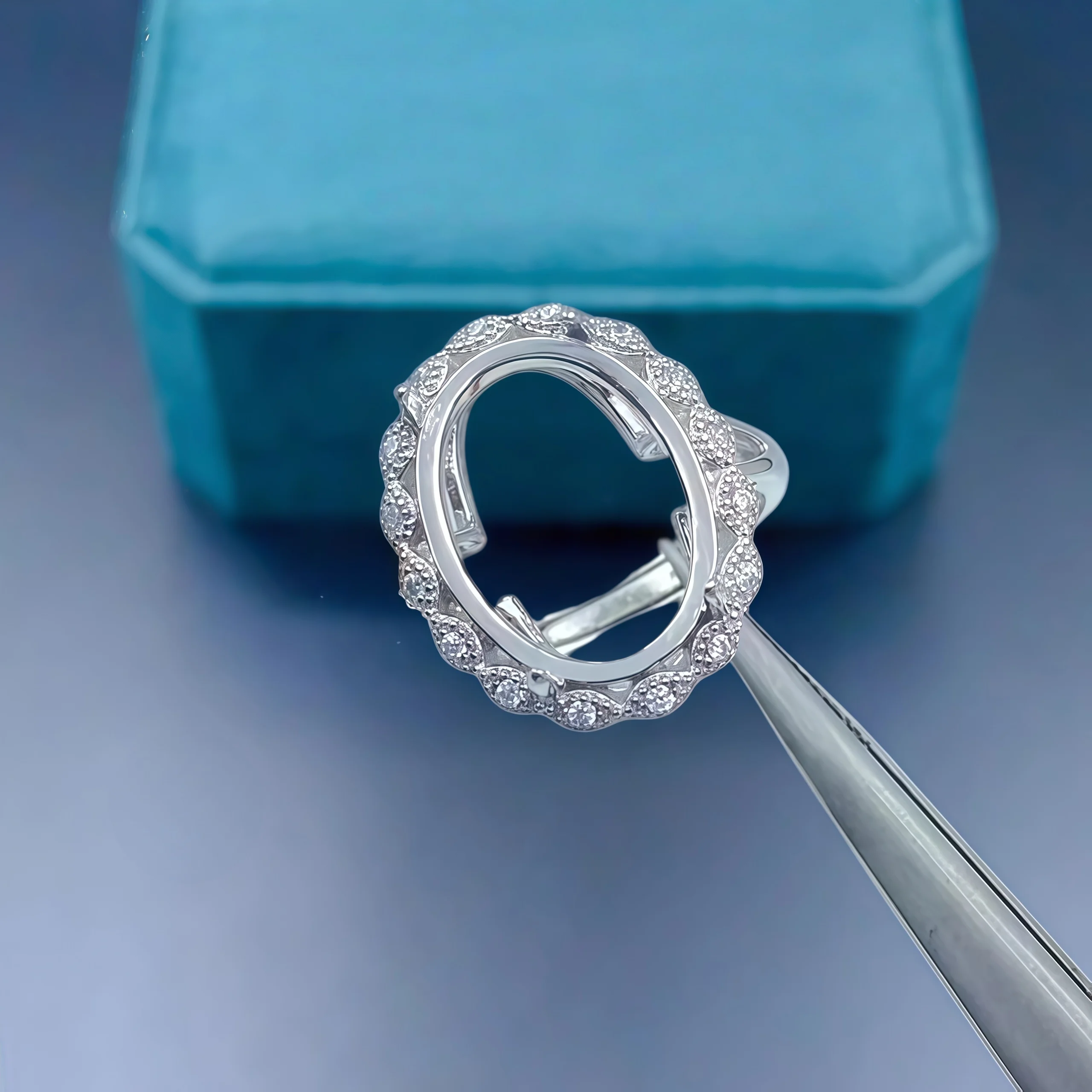 Пустой держатель для колец «сделай сам», стерлинговое серебро S925, 4*6/5*7/6*8/7*9/8*10/9*11/10*12/14/12*16, эллиптический камень, изысканные очаровательные ювелирные изделия для женщин
Пустой держатель для колец «сделай сам», стерлинговое серебро S925, 4*6/5*7/6*8/7*9/8*10/9*11/10*12/14/12*16, эллиптический камень, изысканные очаровательные ювелирные изделия для женщин