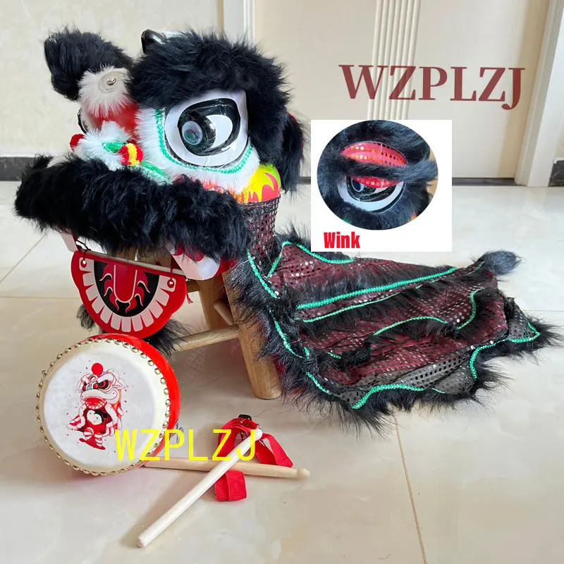 Wink классический 14-дюймовый танцевальный костюм льва, штаны-барабаны для детей от 5 до 12 лет, реквизит для сцены, вечеринки, карнавала, фестиваля, парад 
Wink классический 14-дюймовый танцевальный костюм льва, штаны-барабаны для детей от 5 до 12 лет, реквизит для сцены, вечеринки, карнавала, фестиваля, парад