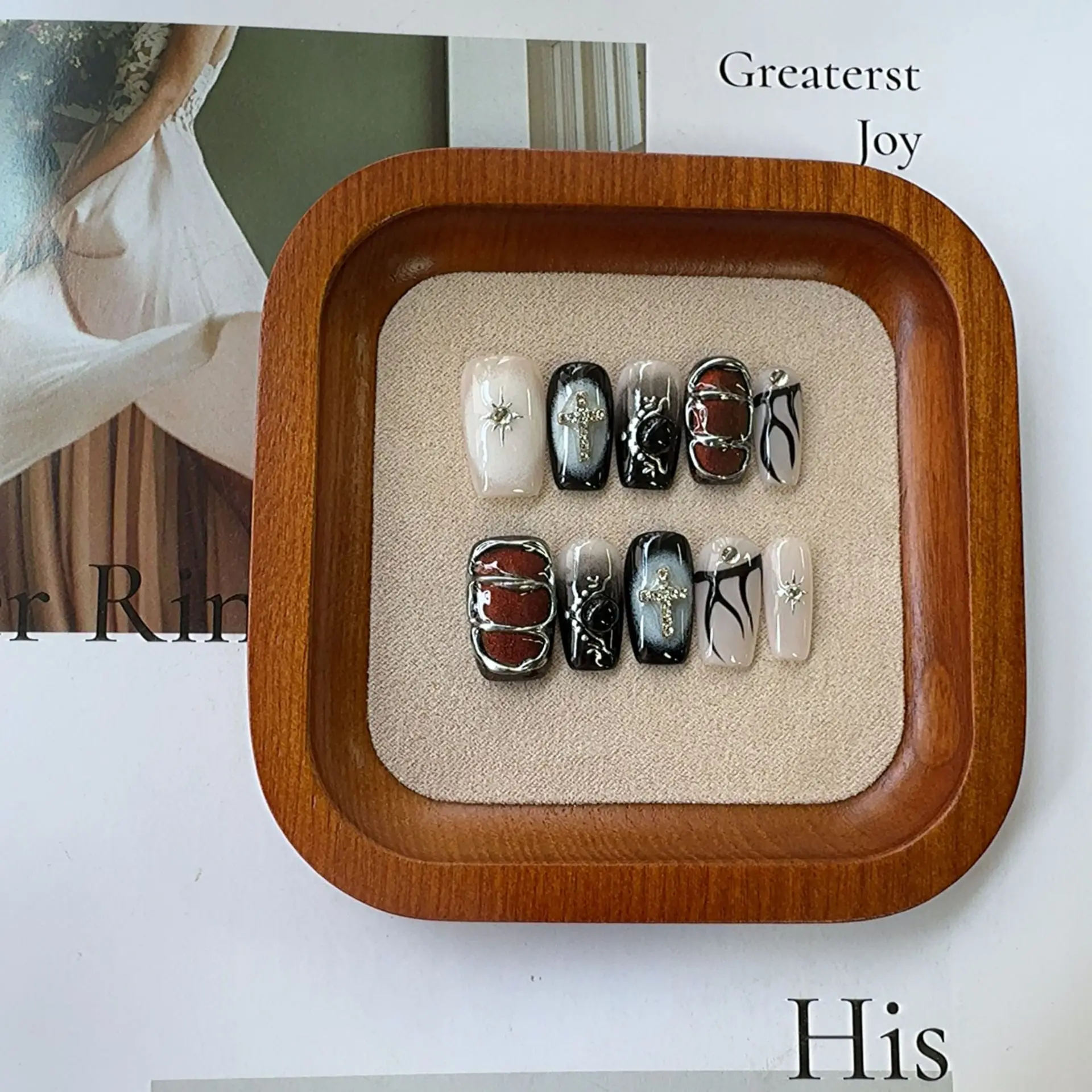 10 шт., киберпанк, ногти ручной работы, ручная роспись, пресс для ногтей, темный, сладкий, прохладный стиль, серебристый хром, сверхмощные короткие накладные ногти
10 шт., киберпанк, ногти ручной работы, ручная роспись, пресс для ногтей, темный, сладкий, прохладный стиль, серебристый хром, сверхмощные короткие накладные ногти