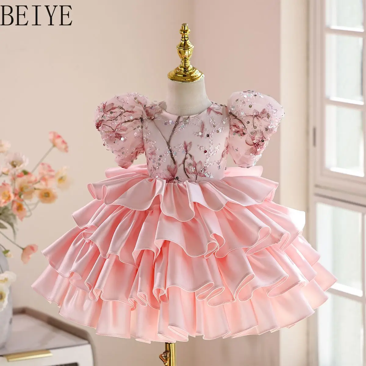Children's Princess Dress Luxury Niche Style Costume Ball Gown Birthday Flower Girls 2026 New Arrival Party Dress for Kids Girl
Children's Princess Dress Luxury Niche Style Costume Ball Gown Birthday Flower Girls 2026 New Arrival Party Dress for Kids Girl