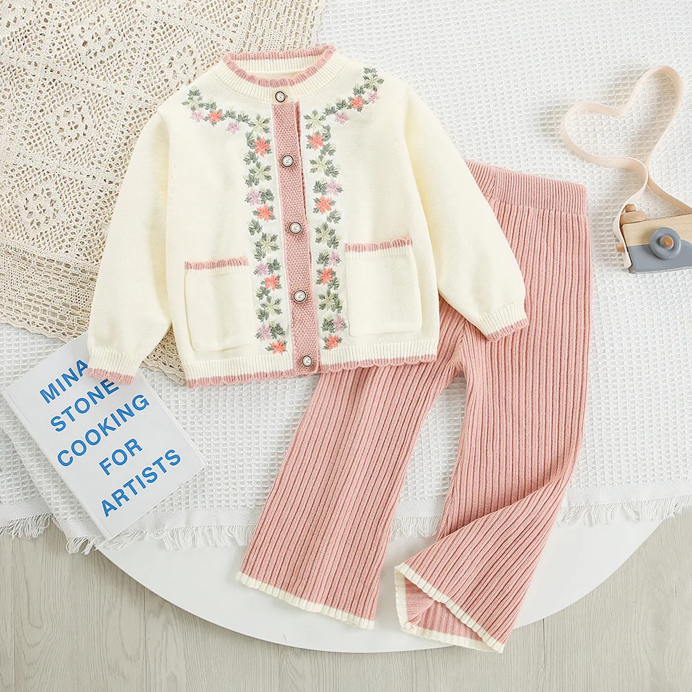 Girls' Knitted Sweater Suit 2025 Spring and Autumn New Korean Baby Embroidered Flowers Knitted Cardigan +Pants
Girls' Knitted Sweater Suit 2025 Spring and Autumn New Korean Baby Embroidered Flowers Knitted Cardigan +Pants