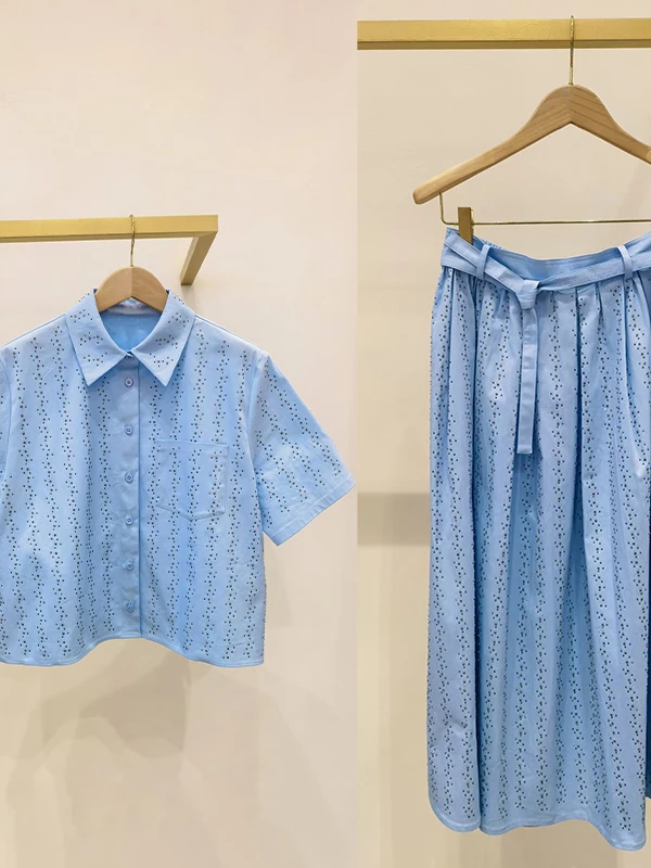 Blue Simple Vertical Rhinestone Button Long Skirt Shirt Set Women's Fashion Early Autumn New Arrival Single Pocket Turn-down ...
Blue Simple Vertical Rhinestone Button Long Skirt Shirt Set Women's Fashion Early Autumn New Arrival Single Pocket Turn-down ...