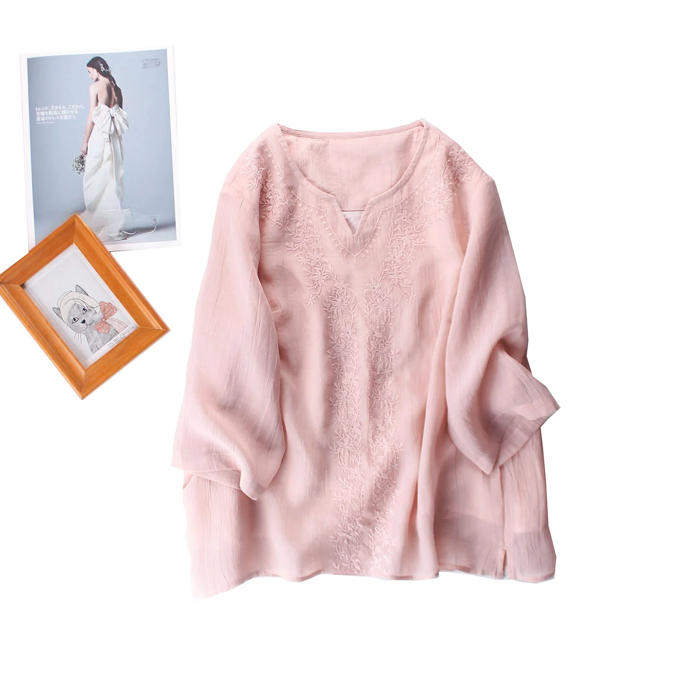 Loose Fit Women's Shirt Embroidered Floral Cotton Linen Blend V-Neck Overhead Soft Artistic Style Seven Sleeve Loose Fashiona...
Loose Fit Women's Shirt Embroidered Floral Cotton Linen Blend V-Neck Overhead Soft Artistic Style Seven Sleeve Loose Fashiona...